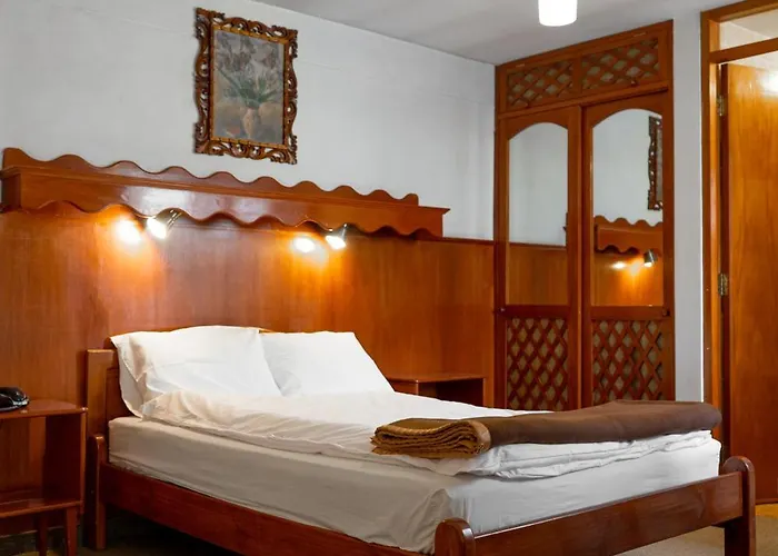 Hotel La De Atahualpa 3*